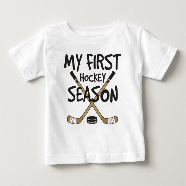 Camiseta Para Bebê Bebê de Hockey Meu Primeiro Pau de Hockey Season (Frente)