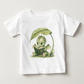 Camiseta Para Bebê Bebê Dragão Lendo Sob Folha Conto de Fantasia