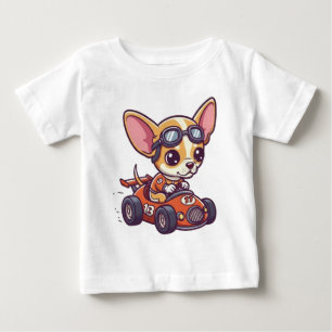 Camiseta Para Bebê Bebê Fofo Chihuahua Piloto de Carro de Corrida