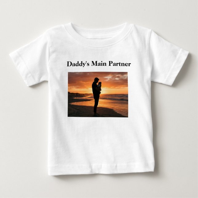 Camiseta Para Bebê Bebê: principal parceiro do papai (Frente)
