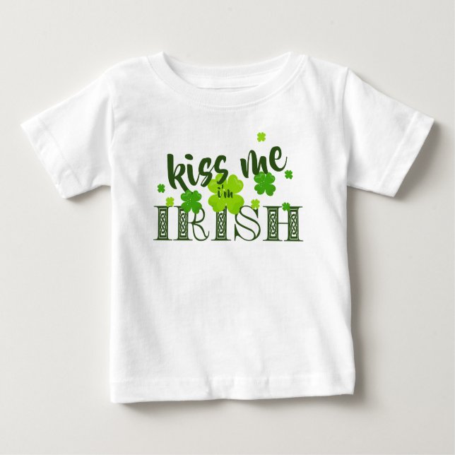 Camiseta Para Bebê Beije-me Sou Irlandês Lucky Clover Green Rua Paddy (Frente)
