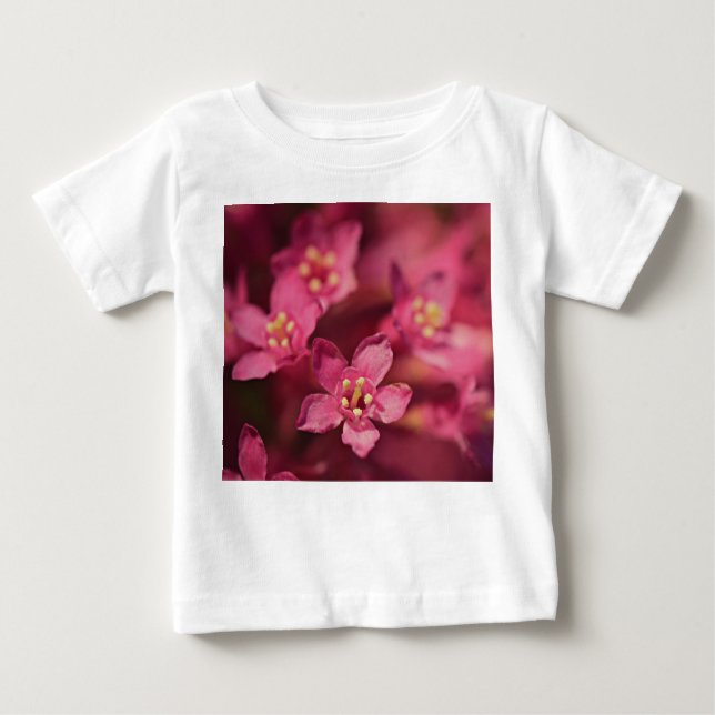 Camiseta Para Bebê Belas Flores Cor-de-Rosa (Frente)