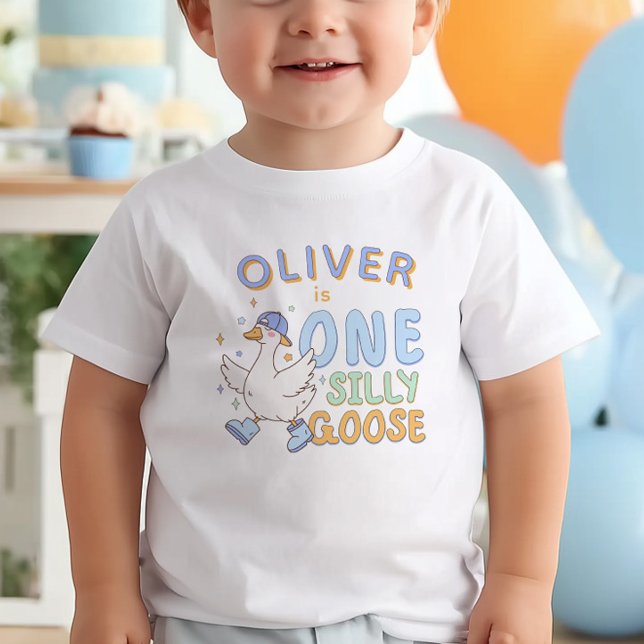 Camiseta Para Bebê Blue One Silly Goose - Retro Boy First Birthday (Blue "One Silly Goose" - Girl First Birthday T-shirt. Adorable Silly Goose Design.)
