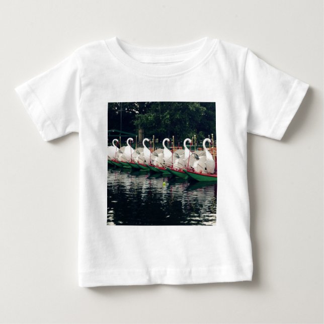 Camiseta Para Bebê Boats Swan em Jardins Públicos de Boston (Frente)