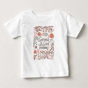 Camiseta Para Bebê Boho Floral Reúne e Dê Obrigados