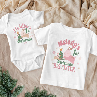 Camiseta Para Bebê Boho Primeiro Natal com Coelho Cute, Árvore, Nome