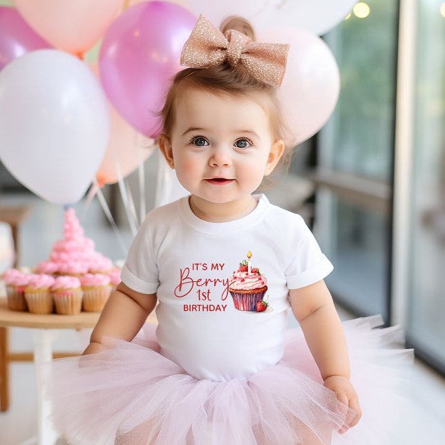 Camiseta Para Bebê Bolo de Aniversário de 1 Ano da Berry Rosa Vermelh ("My Berry 1st Birthday" tshirt)