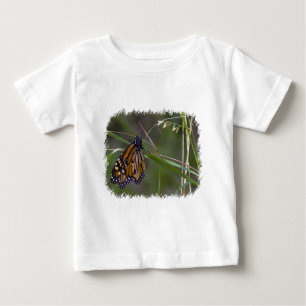 Camiseta Para Bebê Borboleta Monarch na Grama