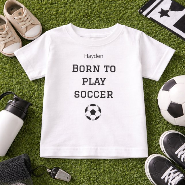 Camiseta Para Bebê Born to Play Soccer Baby Name Outfit (Criador carregado)