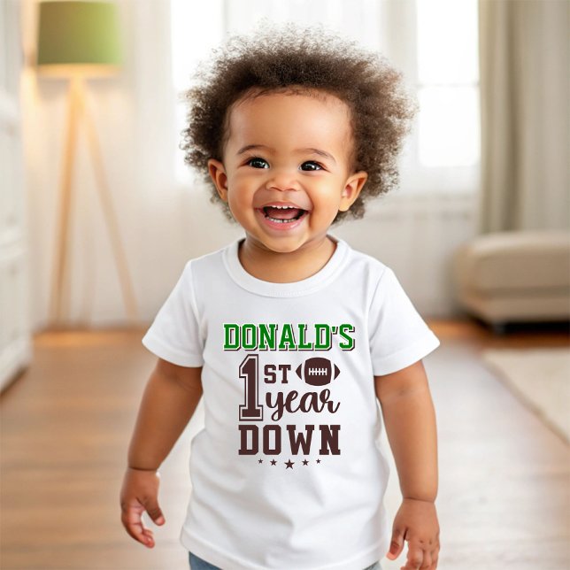 Camiseta Para Bebê Boy's Football First Year Down 1st Birthday (Criador carregado)