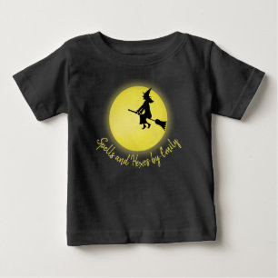 Camiseta Para Bebê Bruxa Voadora de Halloween Caprichosa Lua Cheia Fo