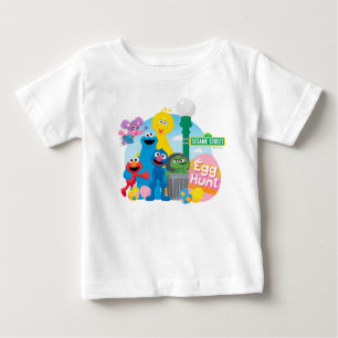 Camiseta Para Bebê Caça ao Ovo da Páscoa na Rua Sésame