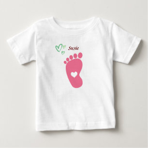 Camiseta Para Bebê Camiseta personalizada com nome e pegada de bebê r