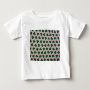 Camiseta Para Bebê Campo de Shamrocks