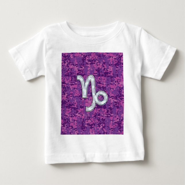 Camiseta Para Bebê Capricórnio Zodiac Símbolo Fuchsia Digital Camoufl (Frente)
