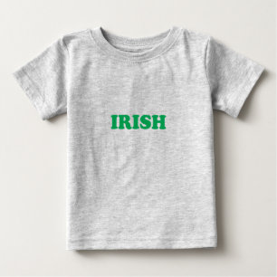 Camiseta Para Bebê Cartas verdes irlandesas do Dia de São Patrício