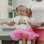 Camiseta Para Bebê Casamento De Chalkboard Da Menina De Flor<br><div class="desc">Banner Chalkboard Cute Flower Girl Modern Mint T-shirt ou mudança para qualquer membro da festa de noiva. Esta t-shirt pode ser utilizada por qualquer membro da festa noiva,  apenas para mudar o título e escolher outro tamanho/estilo.</div>