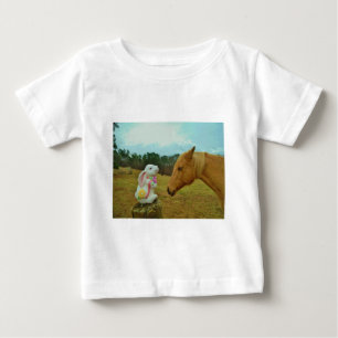 Camiseta Para Bebê Cavalo Amarelo Louro e Coelhinho da Páscoa