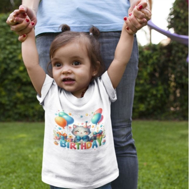 Camiseta Para Bebê Celebração de Aniversário (Criador carregado)