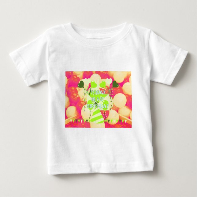 Camiseta Para Bebê Celebrando Minhas Abençoações Felizes De Aniversár (Frente)