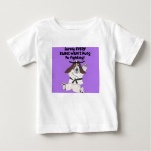 Camiseta Para Bebê Certamente NEM TODO Basset estava lutando Kung Fu!