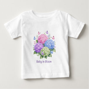 Camiseta Para Bebê Chá de Bebê Pastel com Hortênsias e Borboletas