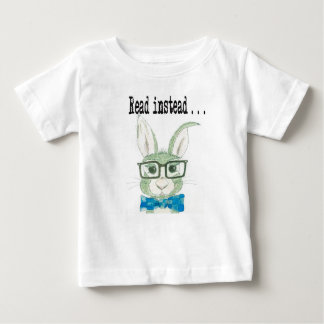 Camiseta Para Bebê Coelho anca da leitura
