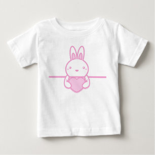 Camiseta Para Bebê Coelho_com_um_coração