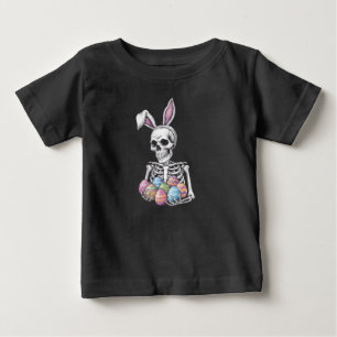 Camiseta Para Bebê Coelho Esqueleto Segurando Ovos de Páscoa Coelho D