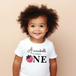 Camiseta Para Bebê Convidado de Honra do Aniversário Berry Sweet