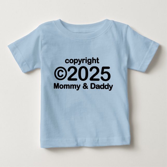Camiseta Para Bebê Copyright 2022 - Mamãe e camiseta de bebê Pai (Frente)