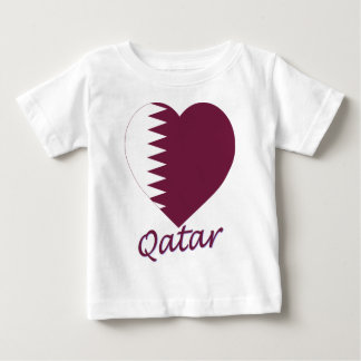 Camiseta Para Bebê Coração da bandeira de Qatar