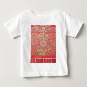 Camiseta Para Bebê Coração Vermelho e Dourado com Brilho: Luxuoso Fel
