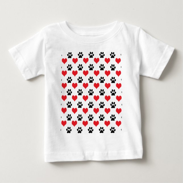 Camiseta Para Bebê Corações e estampas de pata (Frente)