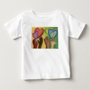 Camiseta Para Bebê Corações e Mãos Adoram Diversidade Artística C