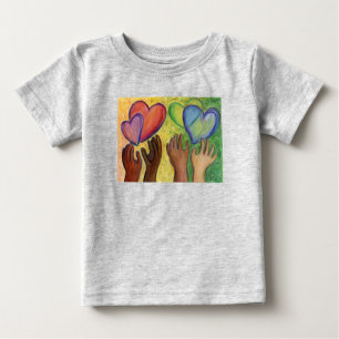 Camiseta Para Bebê Corações e Mãos Adoram Diversidade Artística C