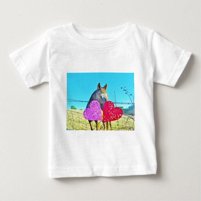 Camiseta Para Bebê Corações Namorados de cavalo branco e castanho (Frente)