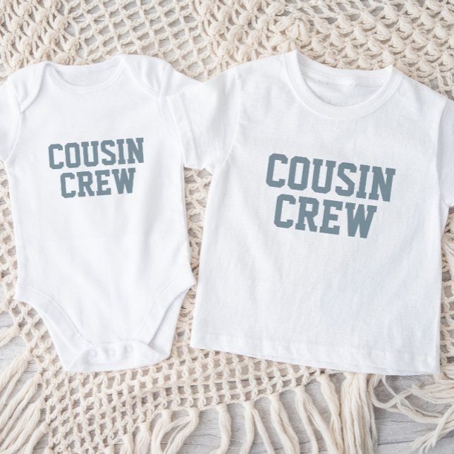 Camiseta Para Bebê Cousin Crew | Dusty Blue Kids Baby T-Shirt (Criador carregado)