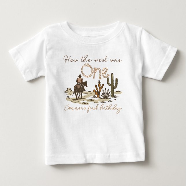 Camiseta Para Bebê Cowboy Marrom Rústico Como o Oeste Foi Um Aniversá (Frente)