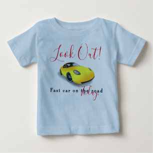 Camiseta Para Bebê Cuidado Com Carro Amarelo Rápido