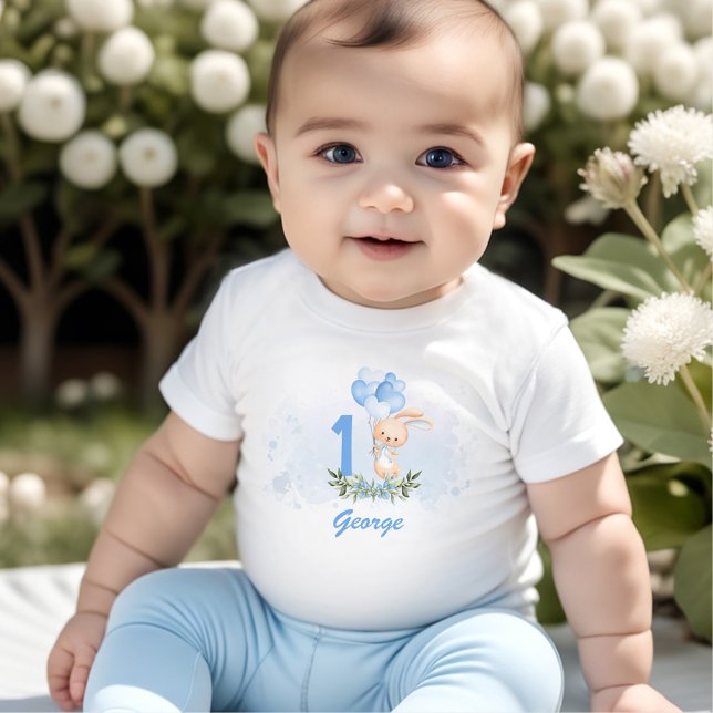 Camiseta Para Bebê Cute Bunny Blue Nome primeiro aniversario Greenery (Cute Bunny Blue 1st Birthday Boy Greenery Spring Baby T-Shirt)