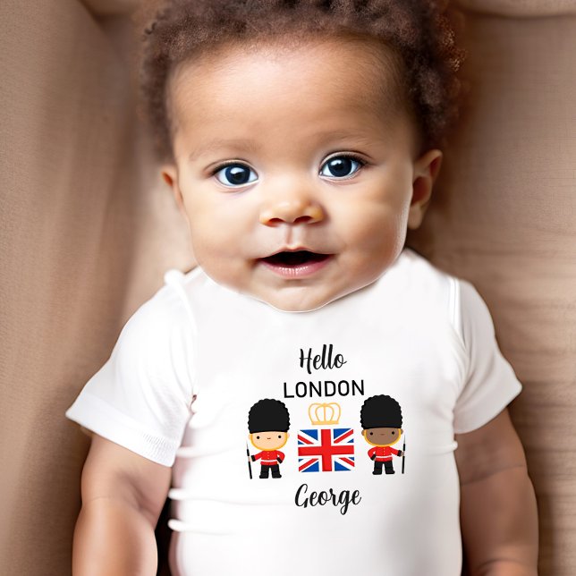 Camiseta Para Bebê Cute London Mixed Skin Boy Name Inglaterra Reino U (Cute London Guards Mixed Skin Boy Name England UK Baby T-Shirt)
