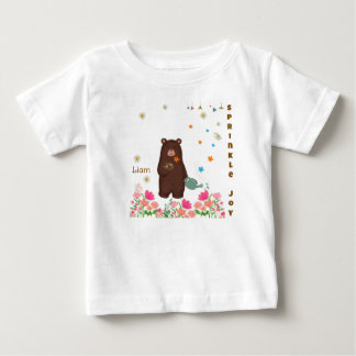 Camiseta Para Bebê Cute Personalized Bear Gardening Sprinkle Joy Baby