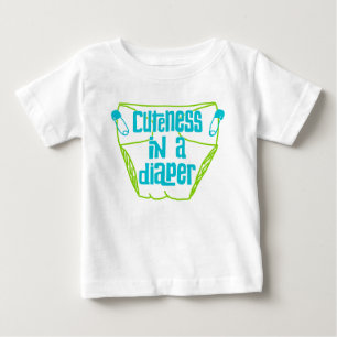 Camiseta Para Bebê Cutensina em uma Fralda