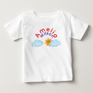 Camiseta Para Bebê Diversão no Nome do Arco-íris Nuvem Sol no Céu