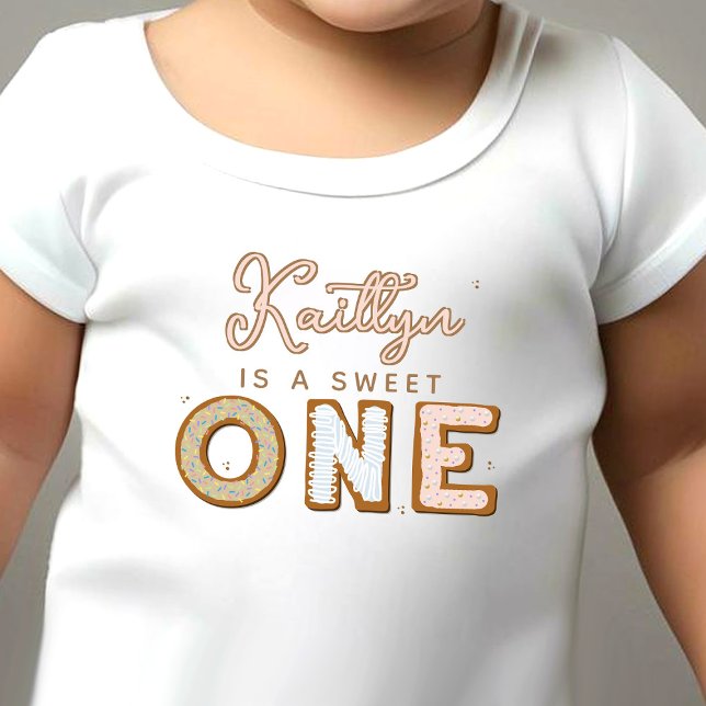 Camiseta Para Bebê Doce um primeiro aniversario (Criador carregado)