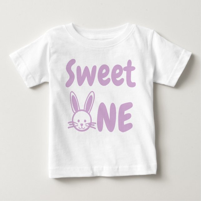 Camiseta Para Bebê Doce Uma Páscoa primeiro aniversario Bebê T-Shirt (Frente)