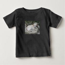Camiseta Para Bebê Dog Resting On A Rock