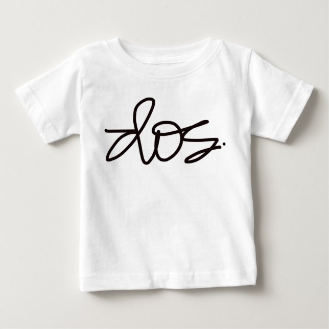 Camiseta Para Bebê Dos. Tee do segundo aniversário. (Frente)
