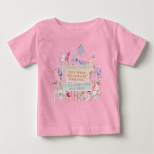 Camiseta Para Bebê É o coração que abre os portões, jardim floral